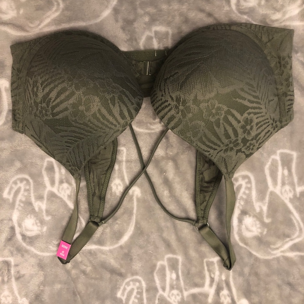 New snap front Victoria’s Secret Bra